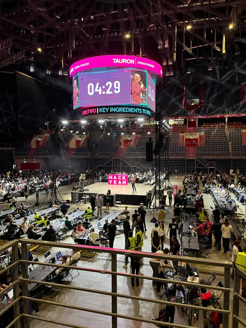 Arena at the beginning of the event